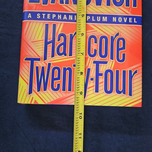 Hardcore Twenty Four A Stephanie Plum Novel By Janet Evanovich Signed - Picture 8 of 9
